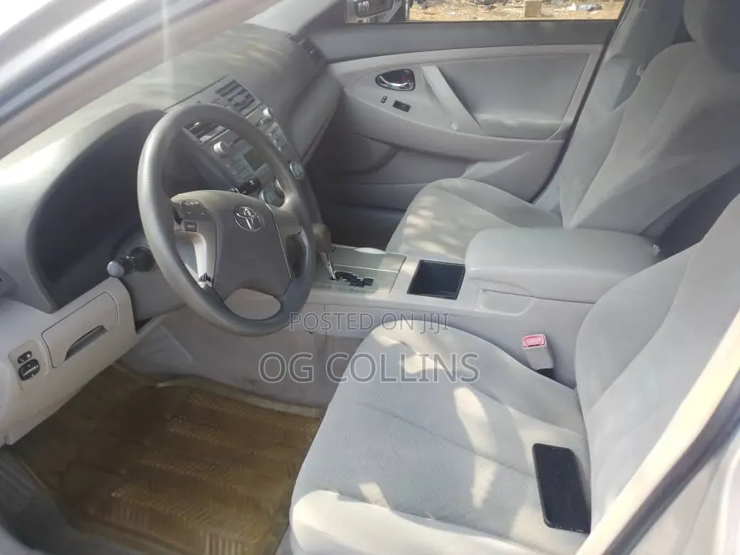 Toyota Camry 2008 Silver