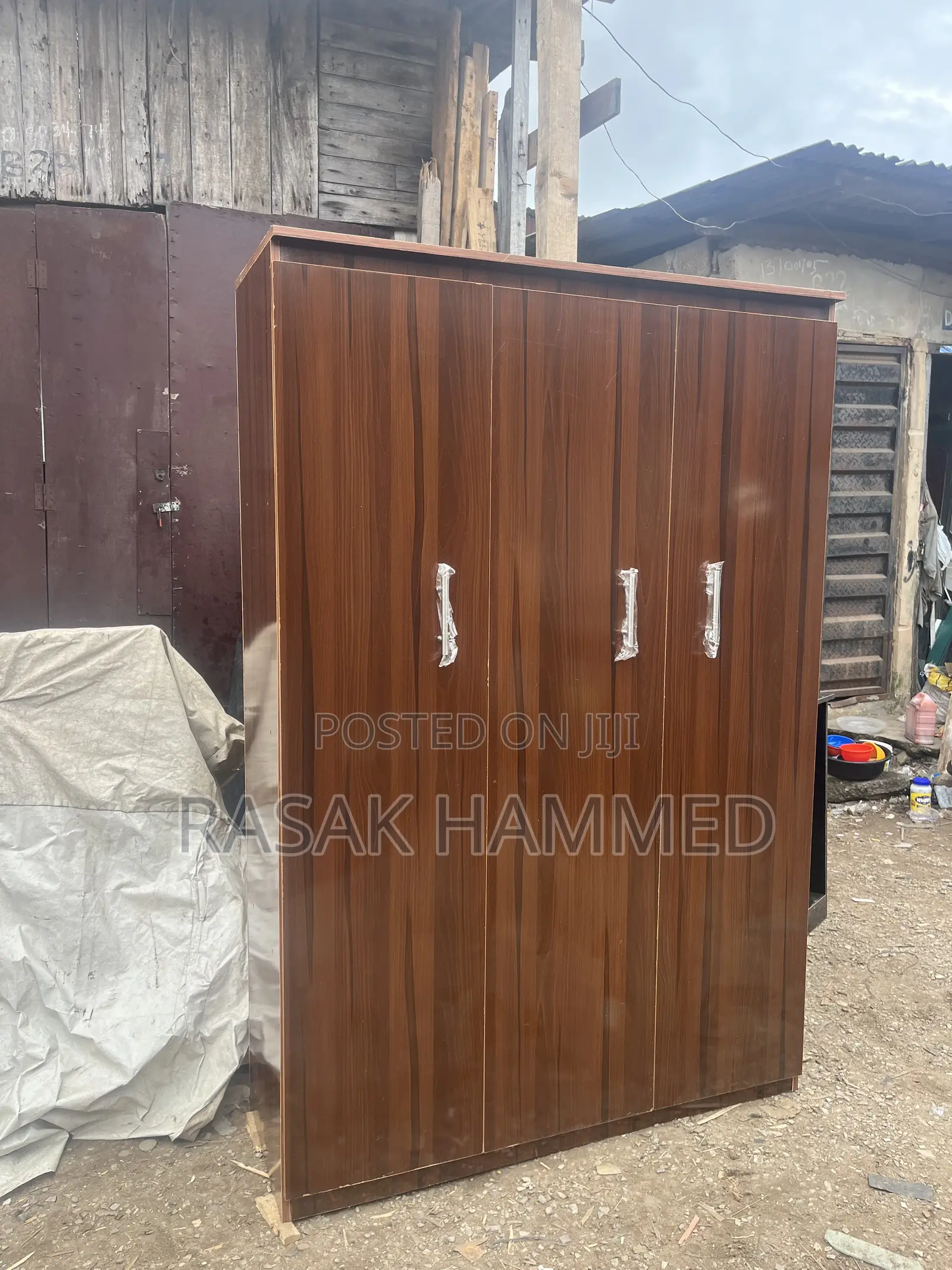 4ft by 6ft Wardrobe Brown Colour