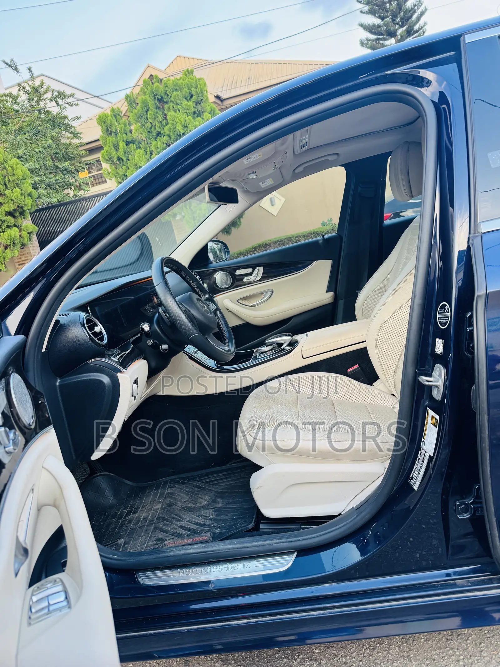 Mercedes-Benz C300 Luxury 4matic Sedan AWD (2.0L 4cyl 7A) 2017 Blue