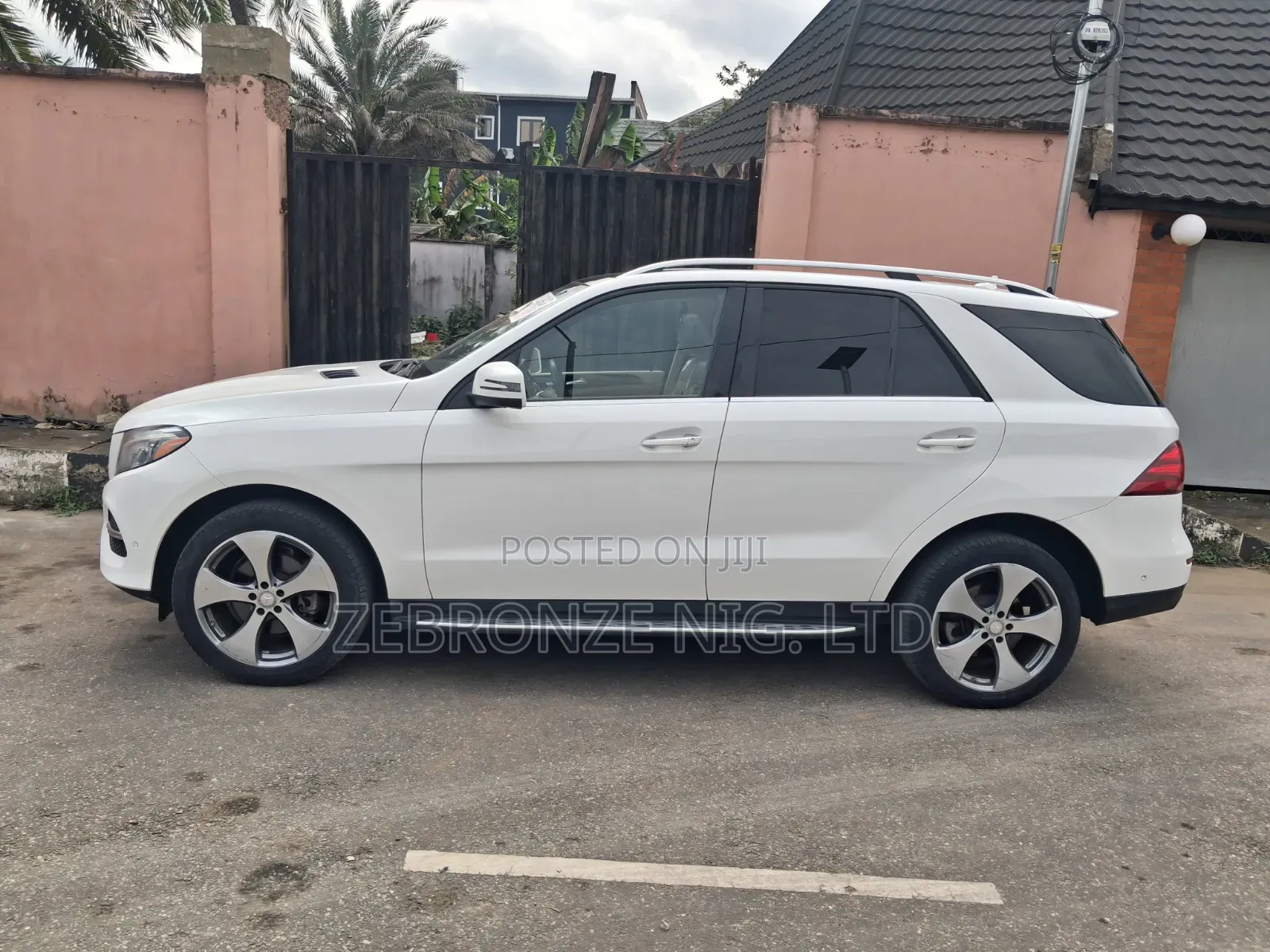 Mercedes-Benz GLE-Class 2017 White