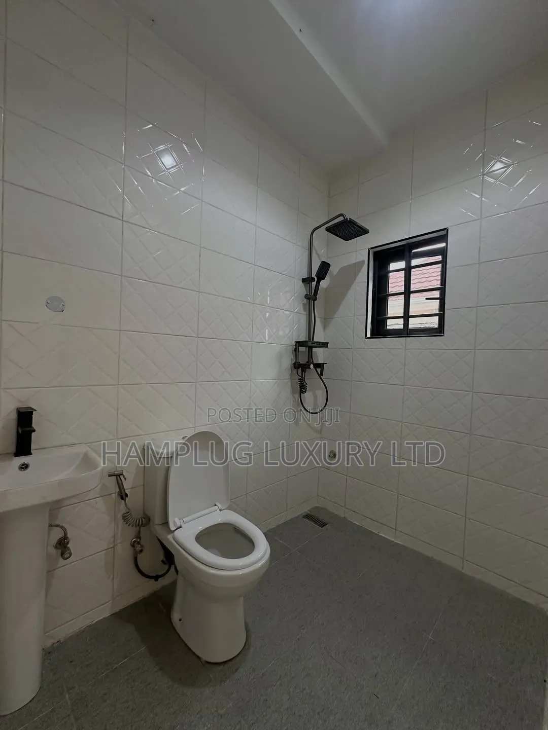 3bdrm Apartment in Mbora, Central Business District for sale