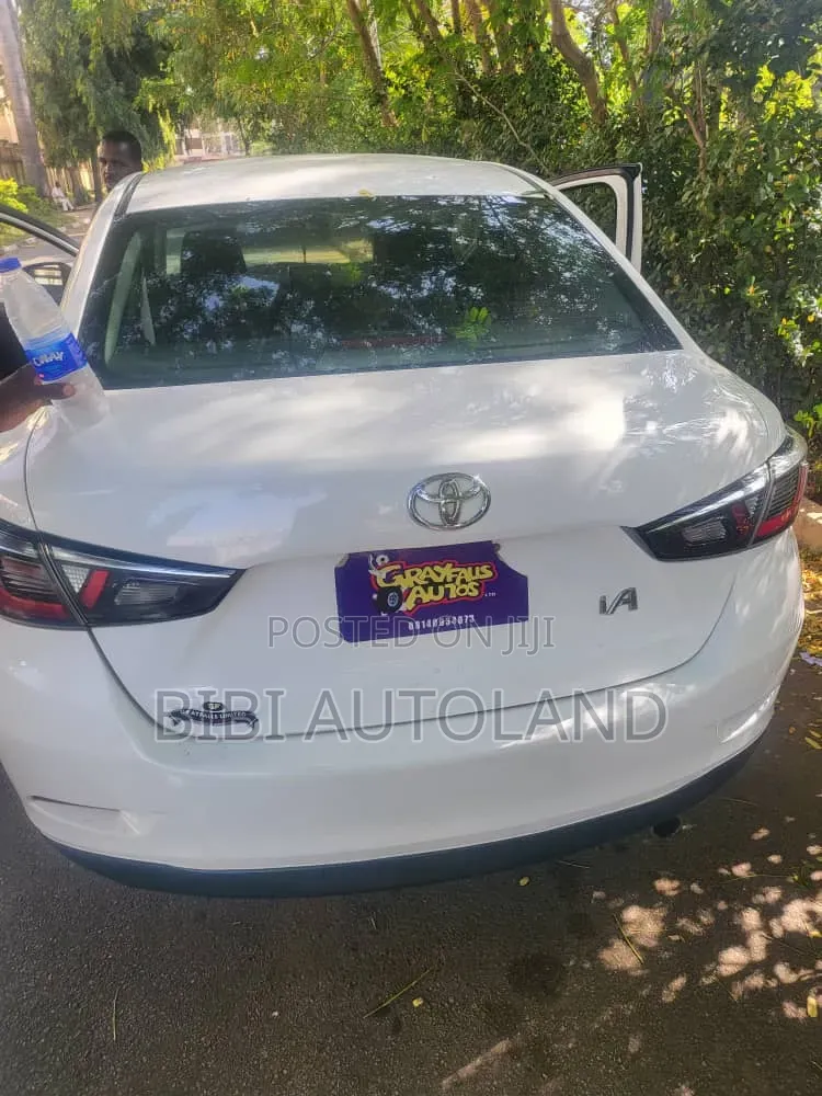 Toyota Yaris IA Complete Backlight