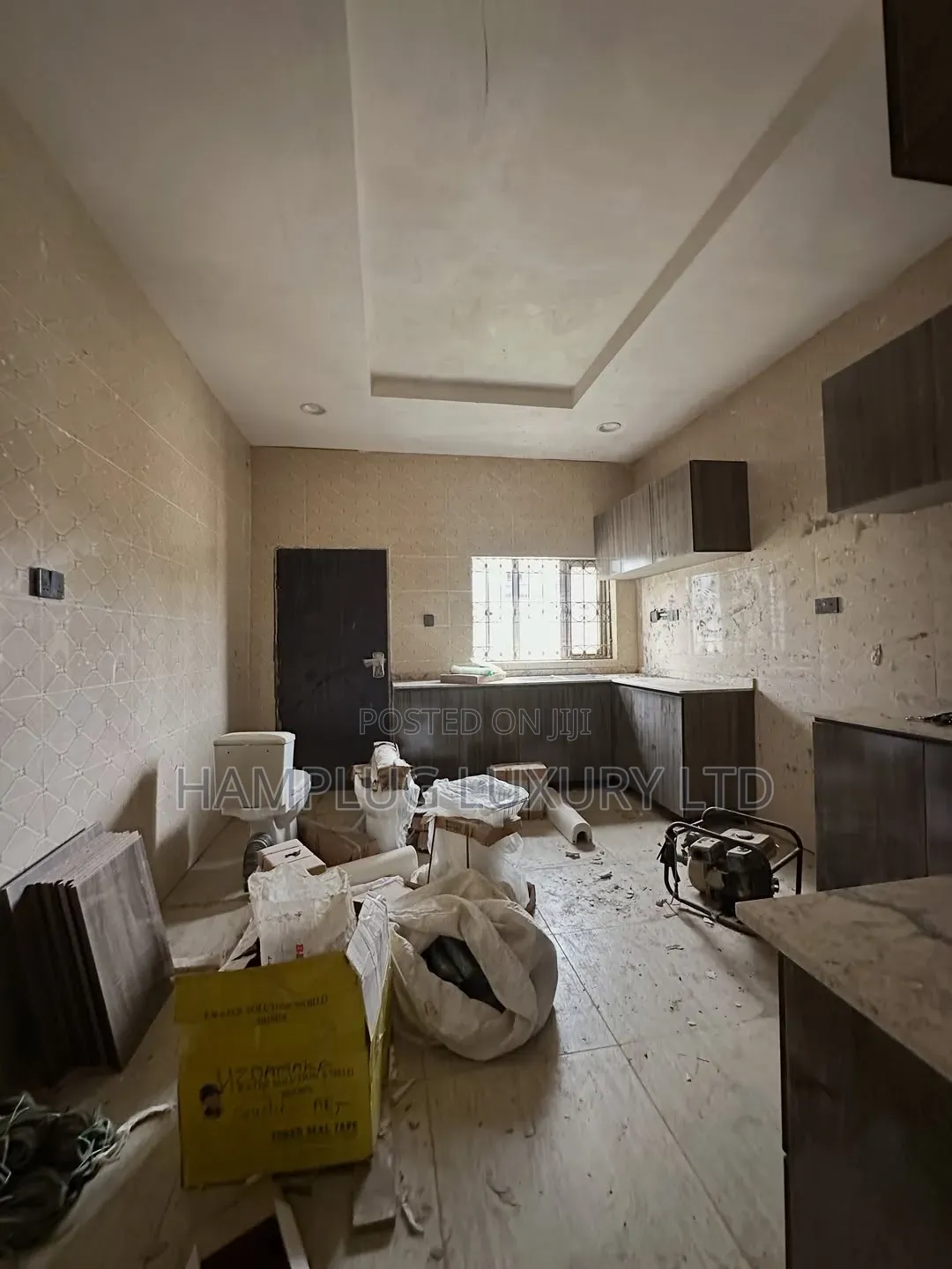 4bdrm Townhouse/Terrace in Apo for sale