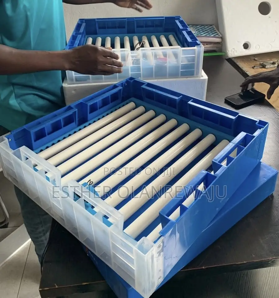 200 Egg Capacity With Front Loader
