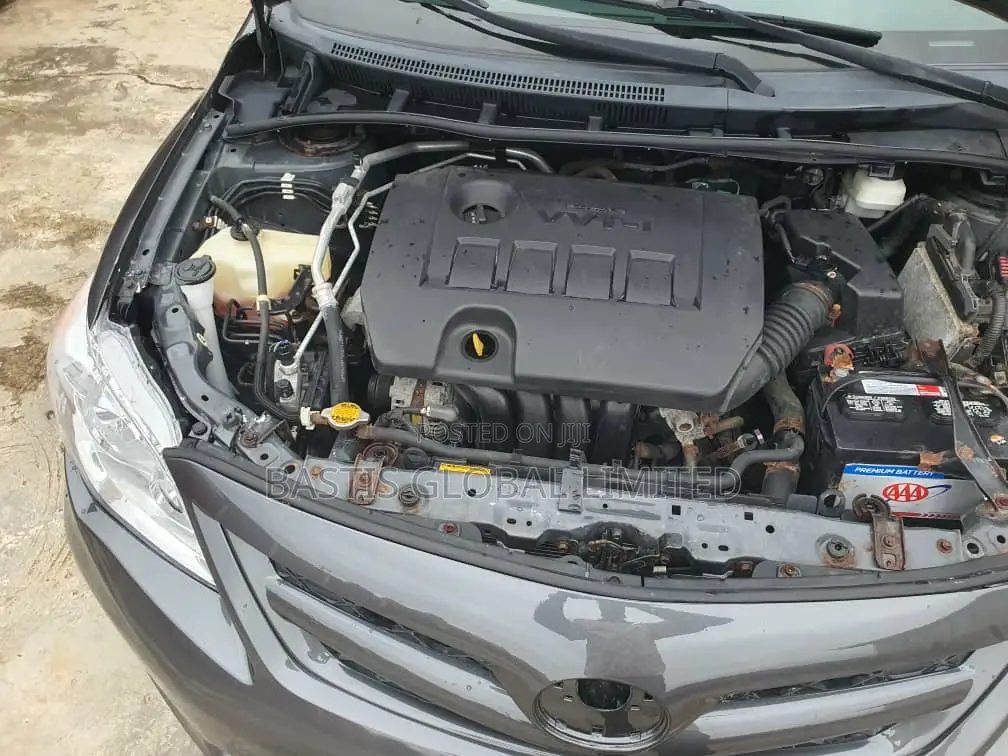 Toyota Corolla LE 4dr Sedan (1.8L 4cyl 4A) 2012 Gray