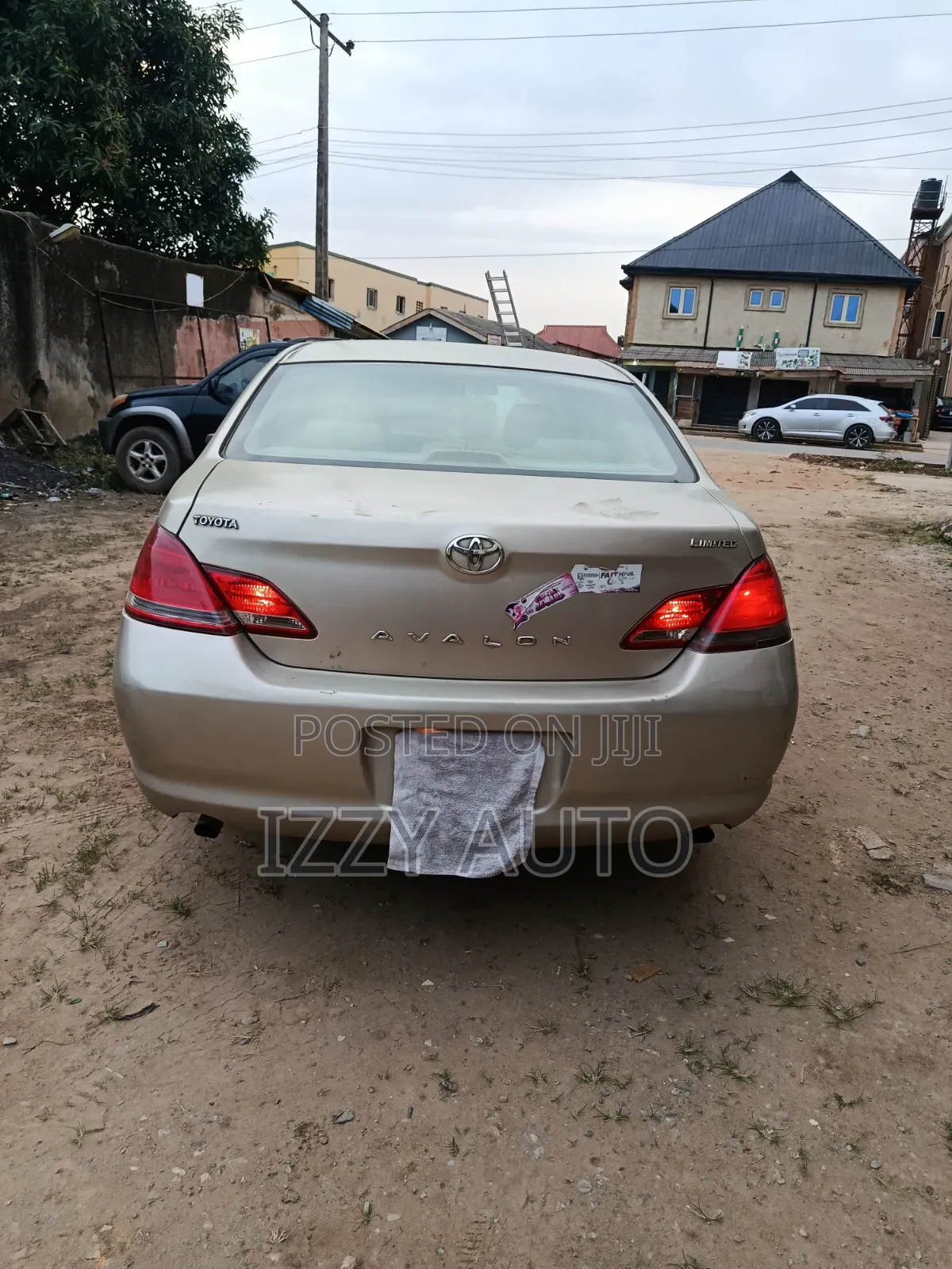 Toyota Avalon Limited 2007 Gold