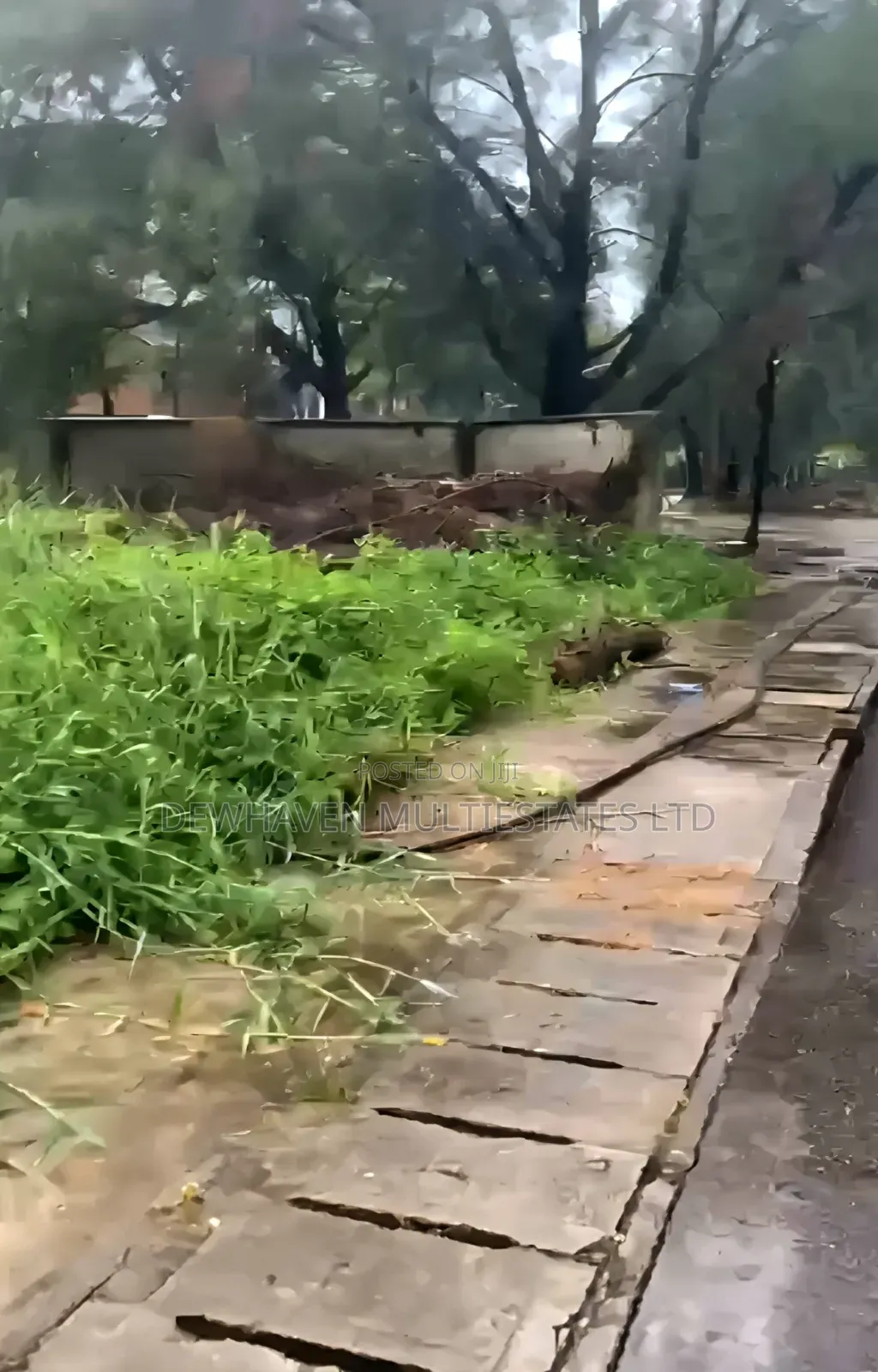 A Dry Table Plot of 825sqm in Carlton Gate Estate Chevron for Sale