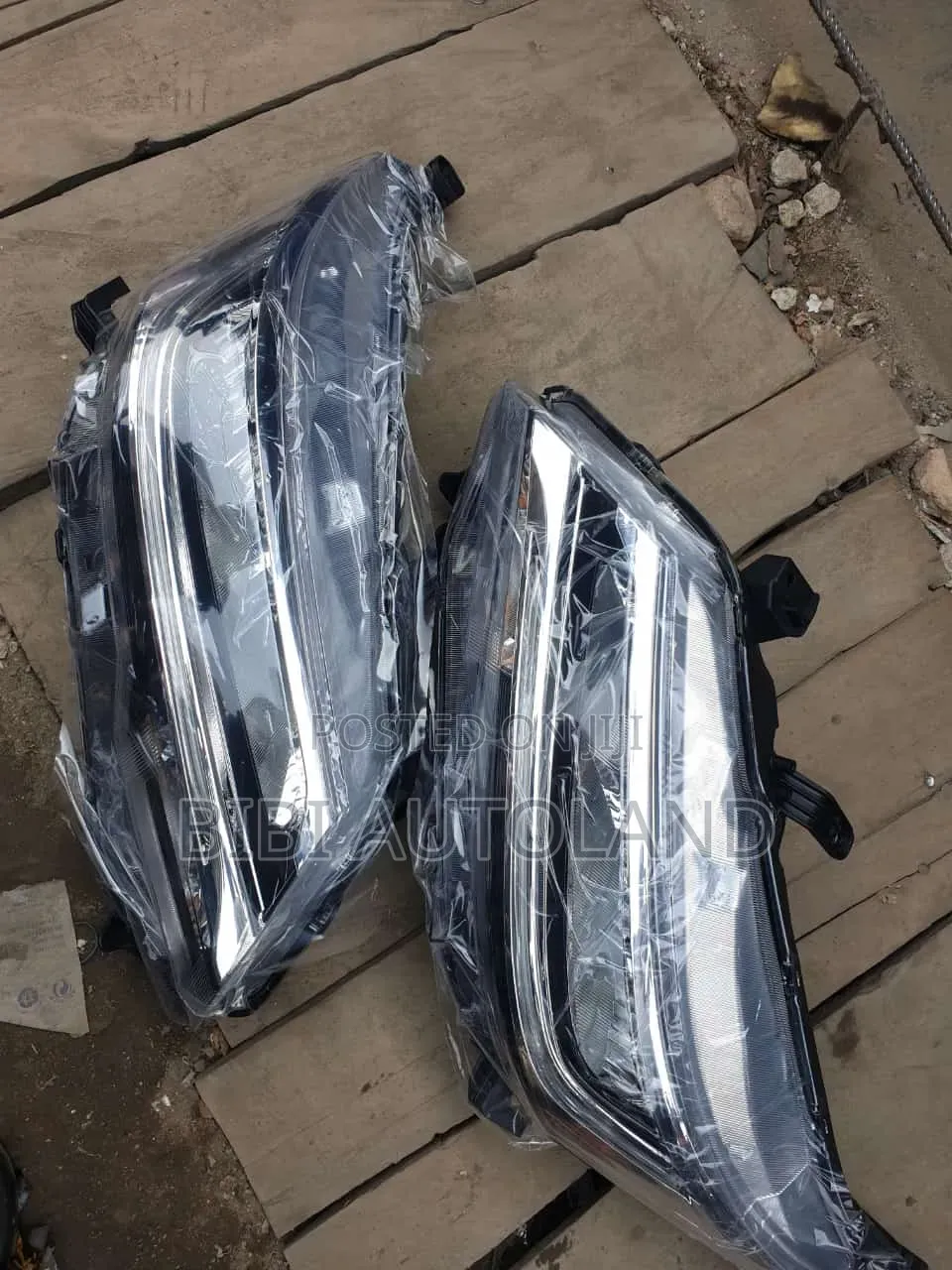 Toyota Rush Headlamp