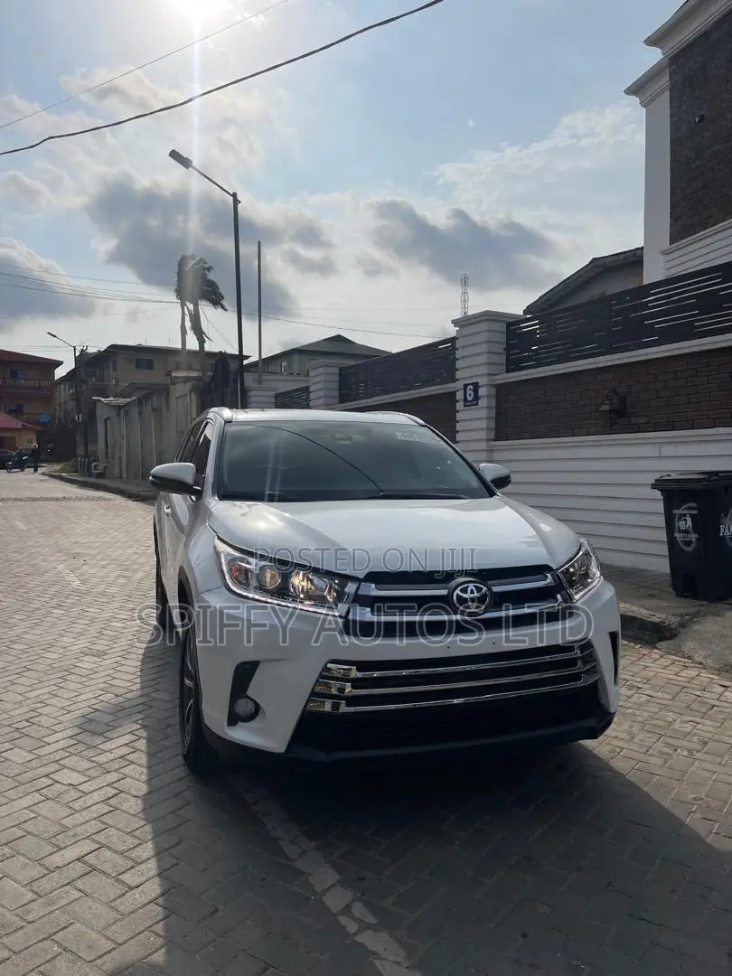 Toyota Highlander XLE 2019 White