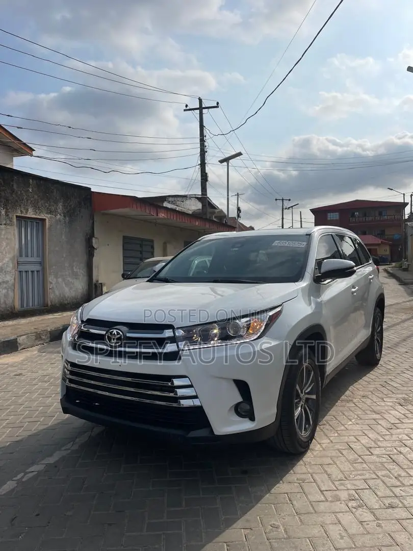 Toyota Highlander XLE 2019 White