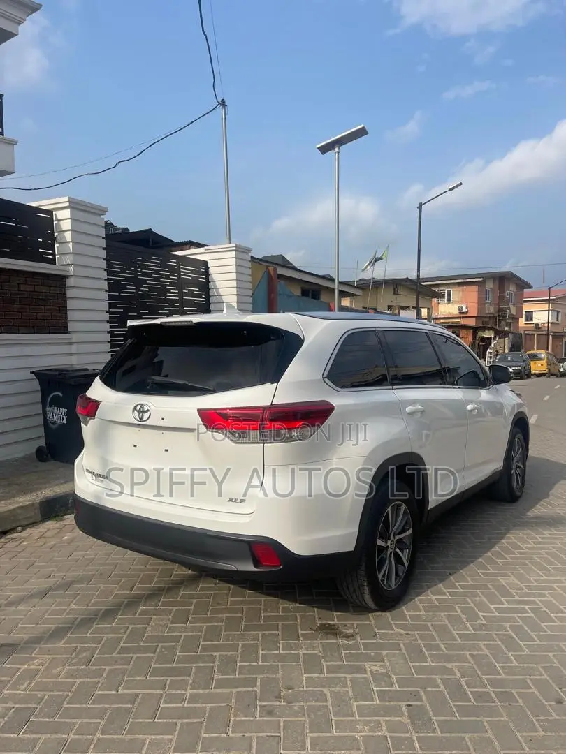 Toyota Highlander XLE 2019 White