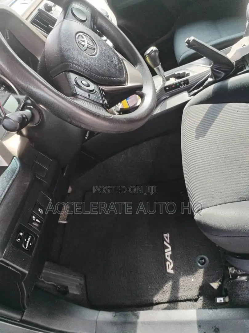Toyota RAV4 LE 4dr SUV AWD (2.5L 4cyl 6A) 2014 Gray