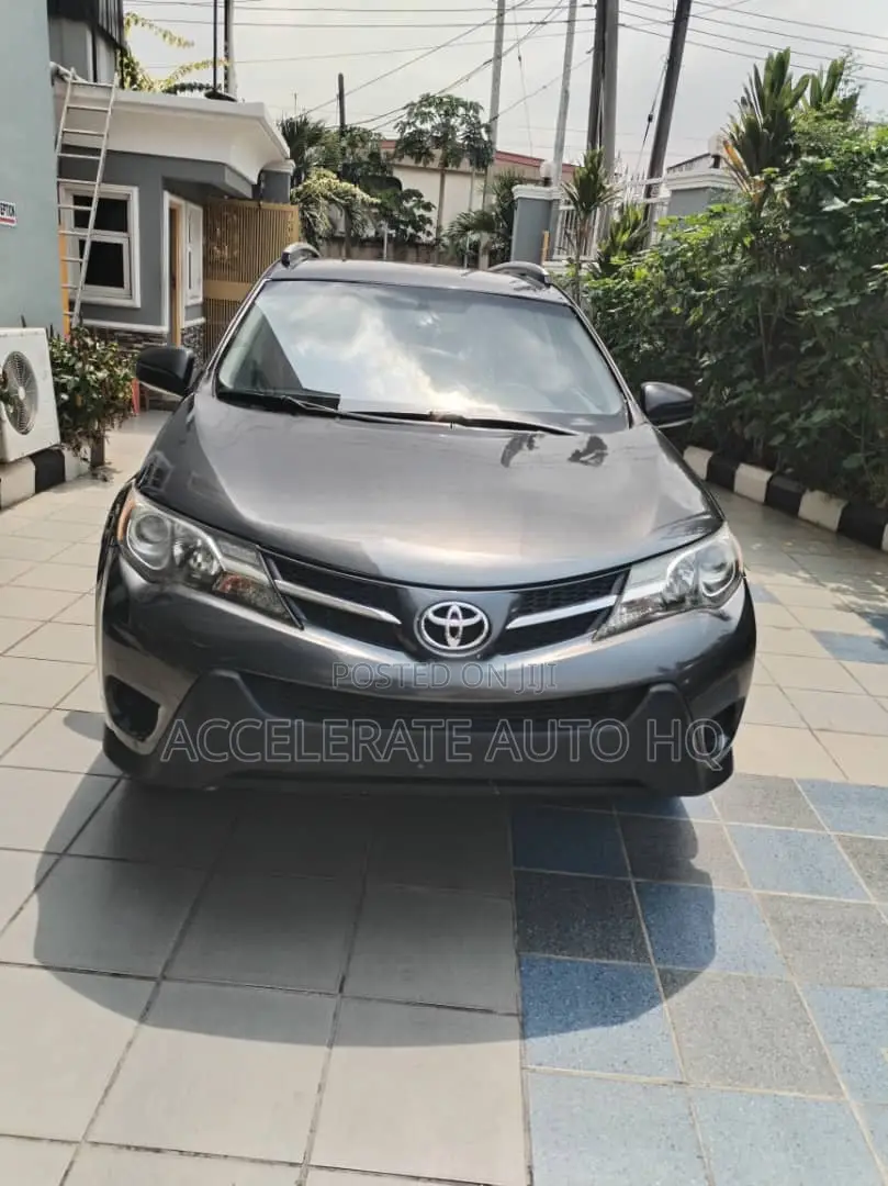 Toyota RAV4 LE 4dr SUV AWD (2.5L 4cyl 6A) 2014 Gray