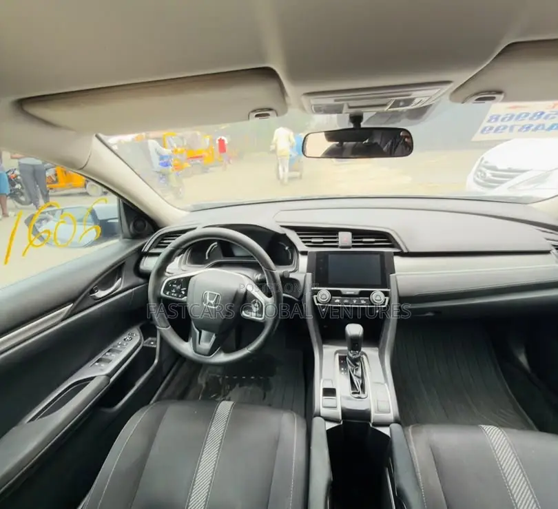 Honda Civic EX 4dr Hatchback (1.5L 4cyl) 2017 Silver