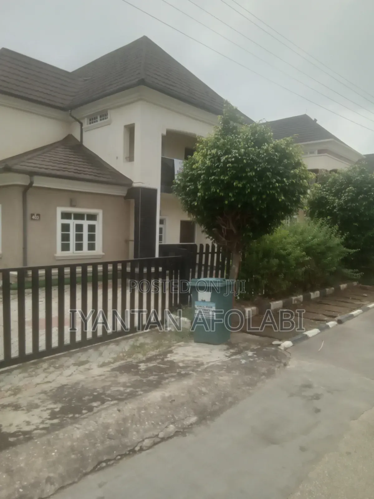 5bdrm Duplex in River Park, FHA for sale