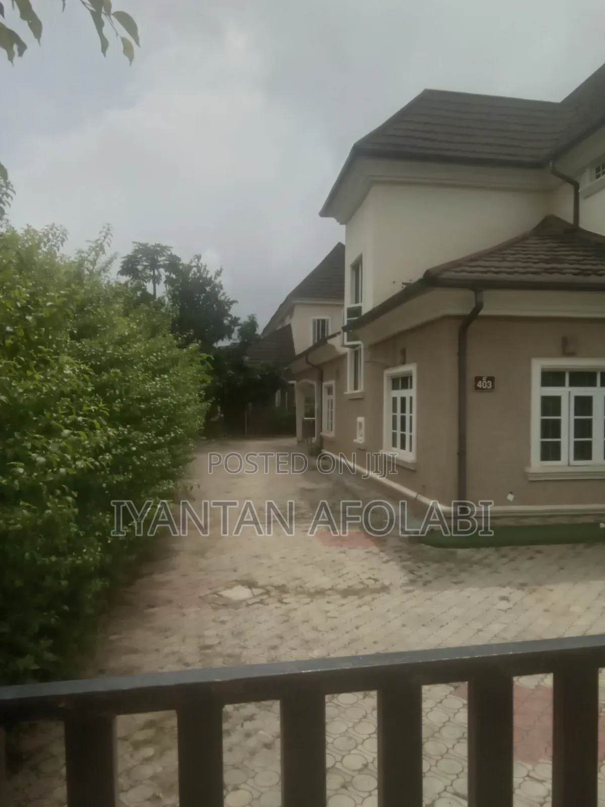 5bdrm Duplex in River Park, FHA for sale
