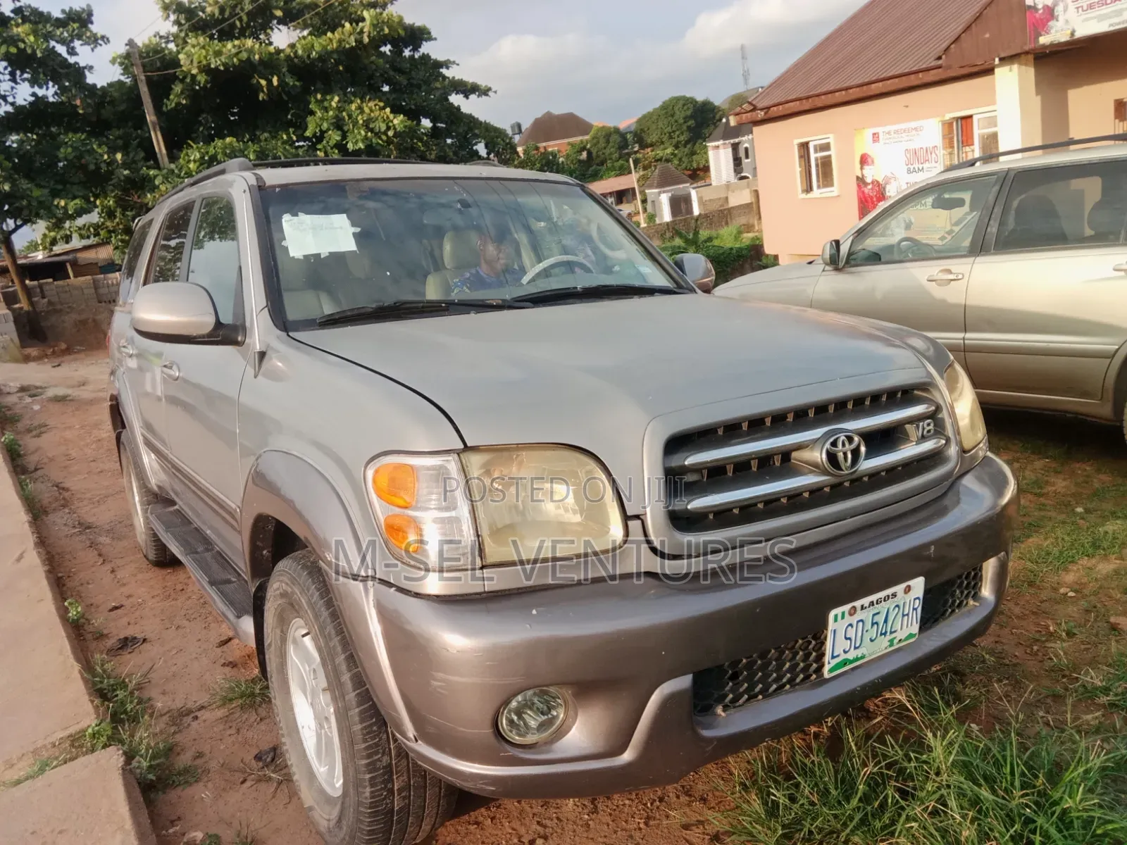 Toyota Sequoia 2001 Gray