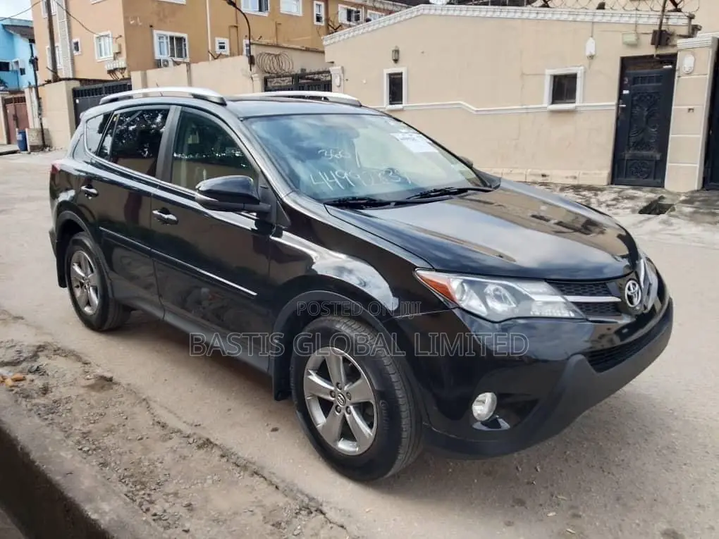 Toyota RAV4 XLE 4dr SUV AWD (2.5L 4cyl 6A) 2015 Black