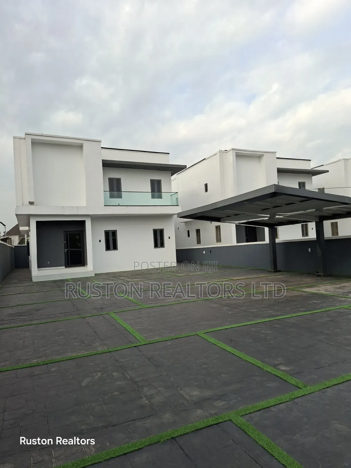 4bdrm Duplex in Samonda for sale