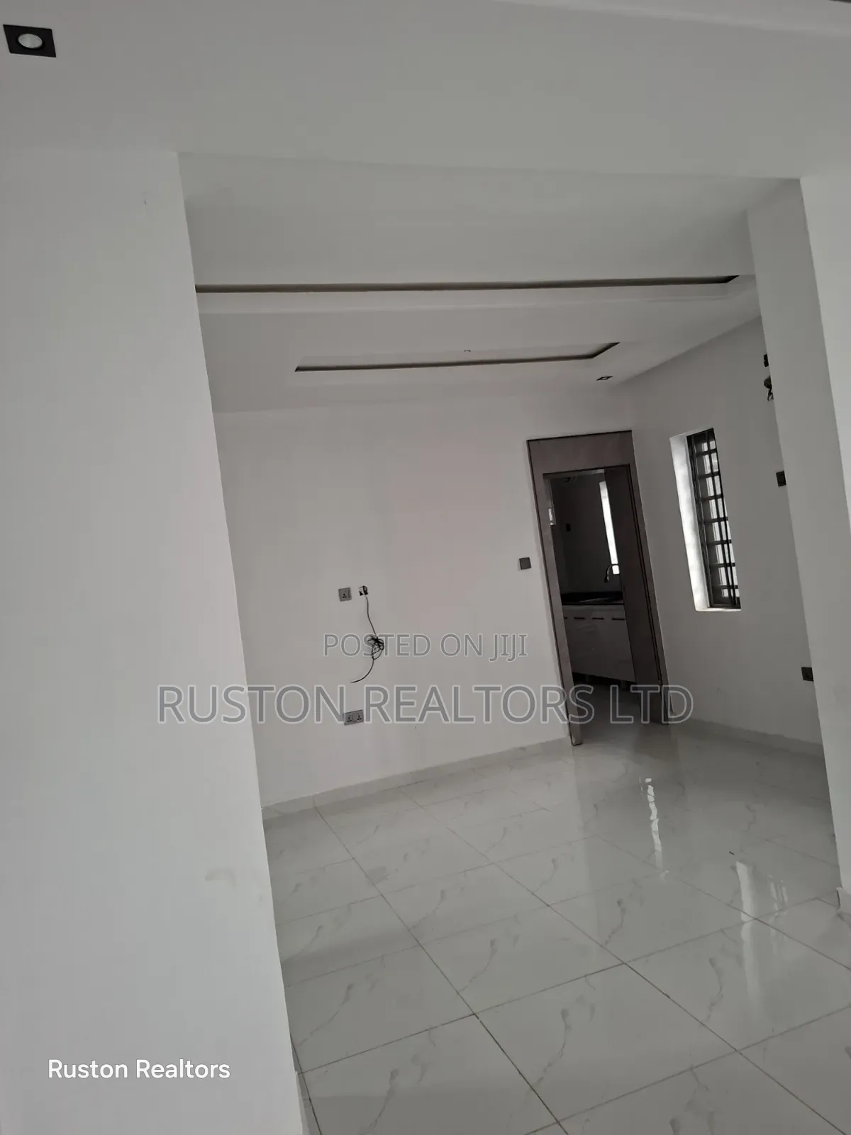 4bdrm Duplex in Samonda for sale
