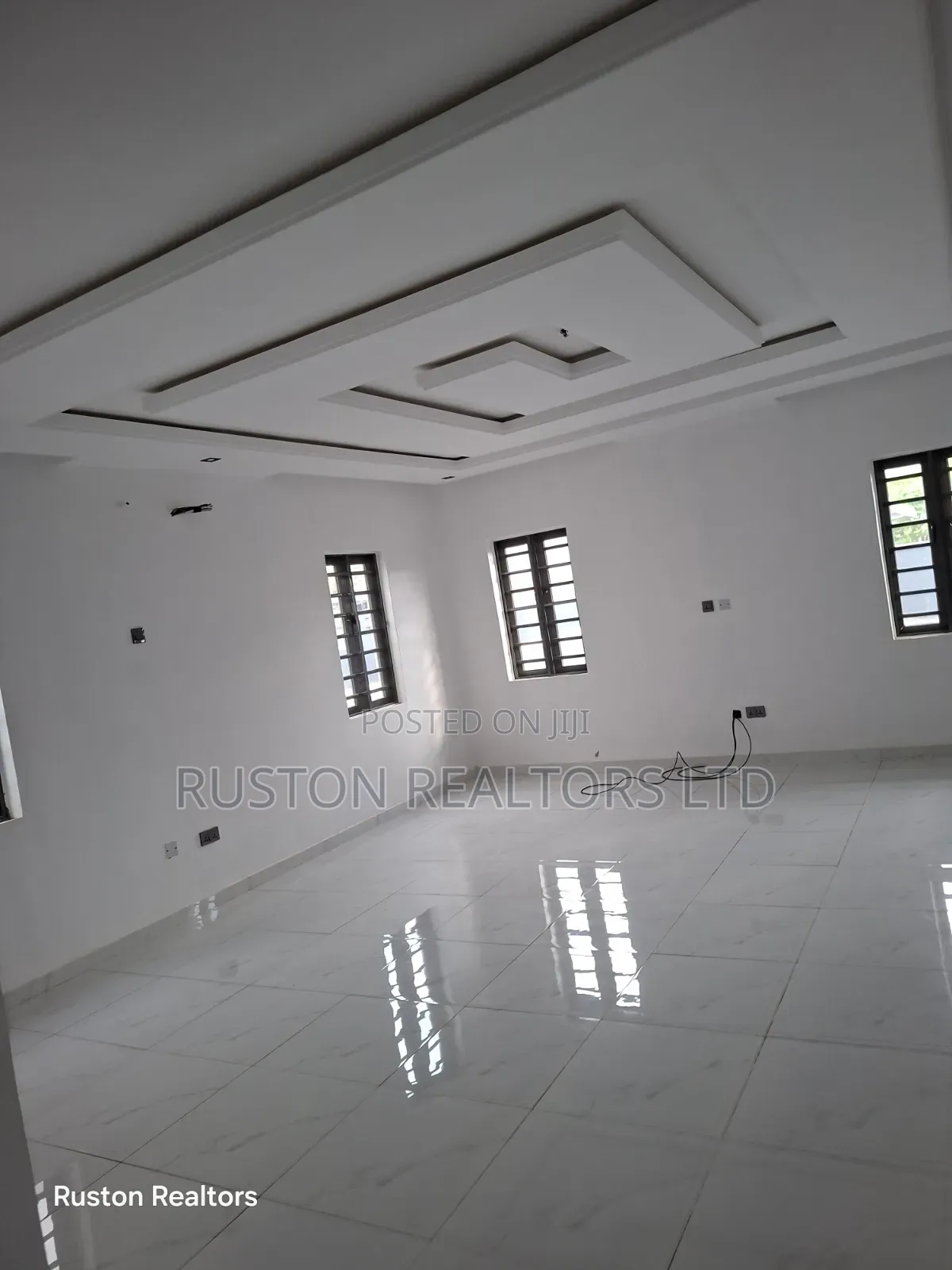 4bdrm Duplex in Samonda for sale