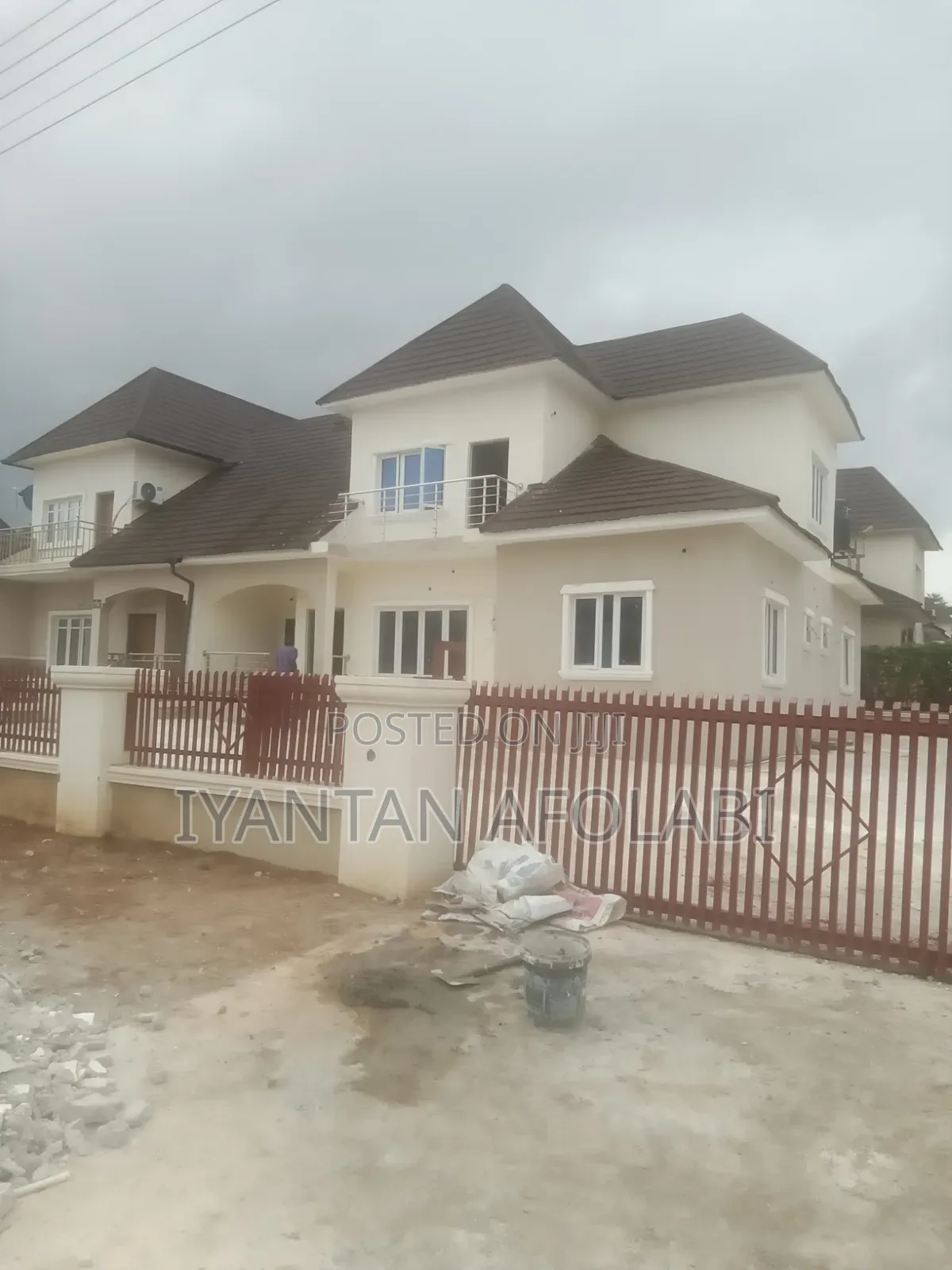 3bdrm Duplex in River Park Estate, FHA for rent