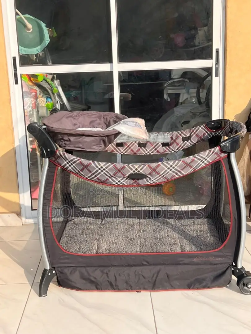 Eddie Bauer Portable Play Yard With Changing Station Mosquito Net