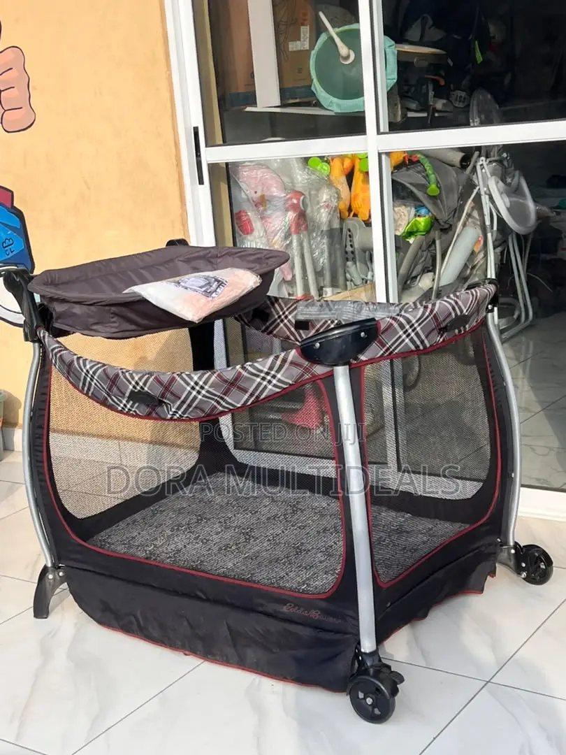Eddie Bauer Portable Play Yard With Changing Station Mosquito Net