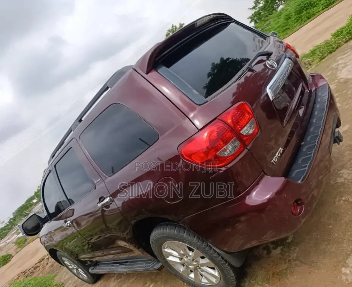 Toyota Sequoia 2010 Red