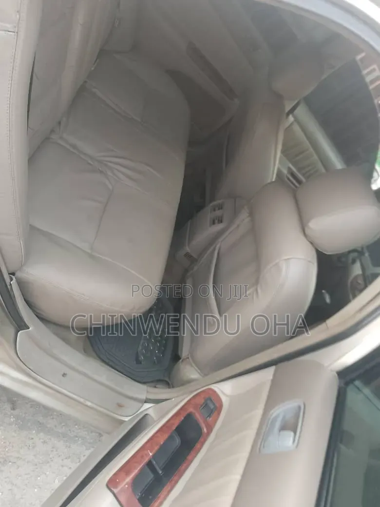 Toyota Camry 2004 Gold