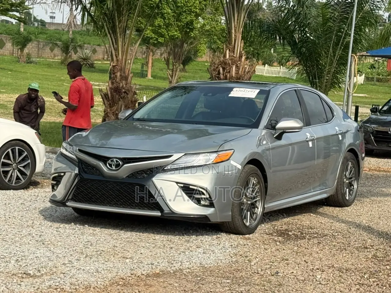 Toyota Camry SE FWD (2.5L 4cyl 8AM) 2018 Silver