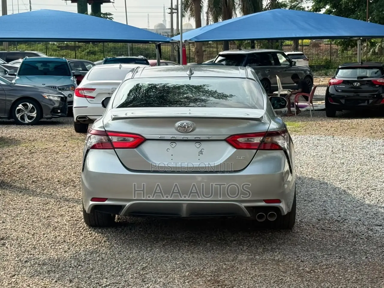 Toyota Camry SE FWD (2.5L 4cyl 8AM) 2018 Silver