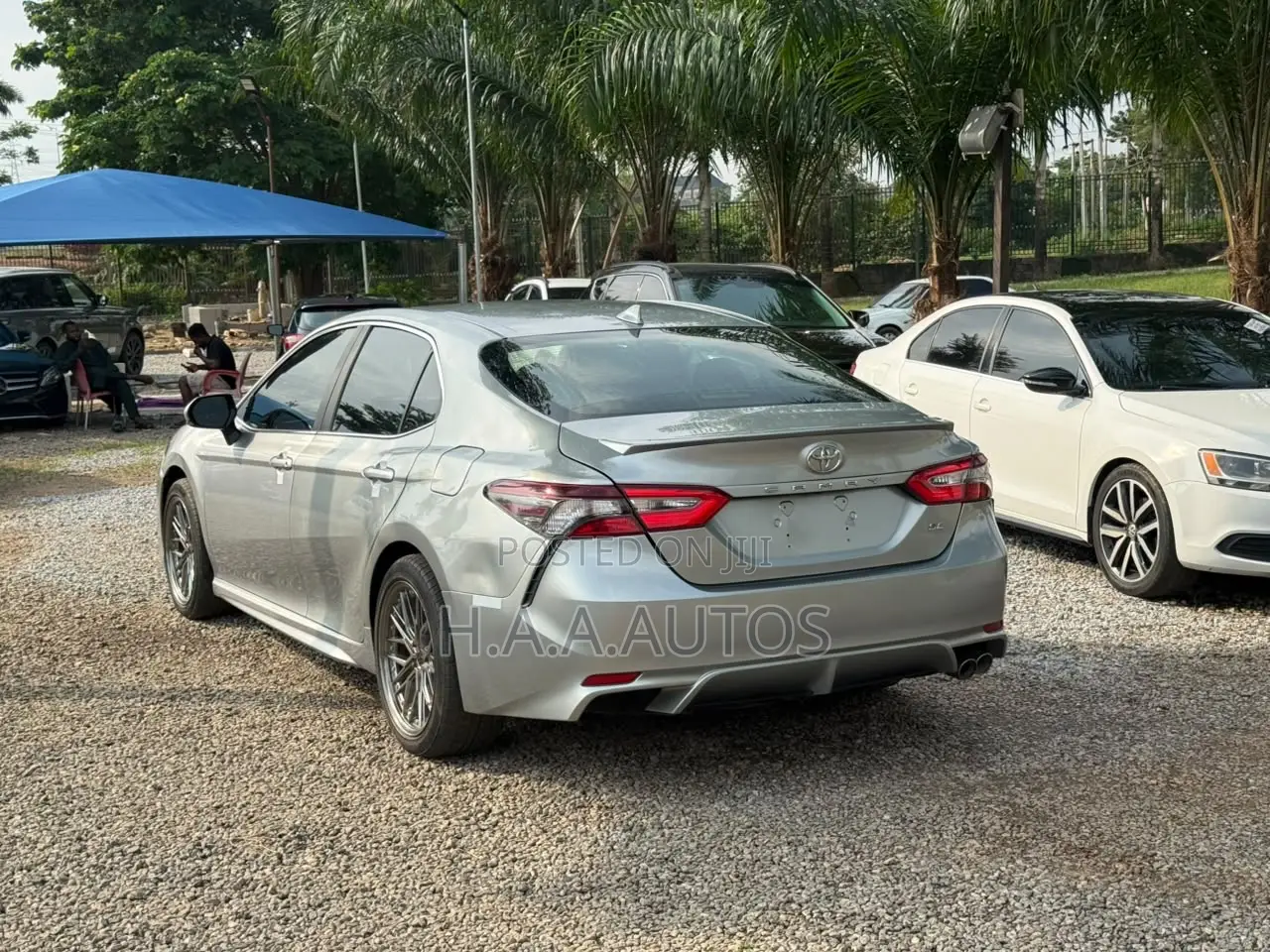 Toyota Camry SE FWD (2.5L 4cyl 8AM) 2018 Silver