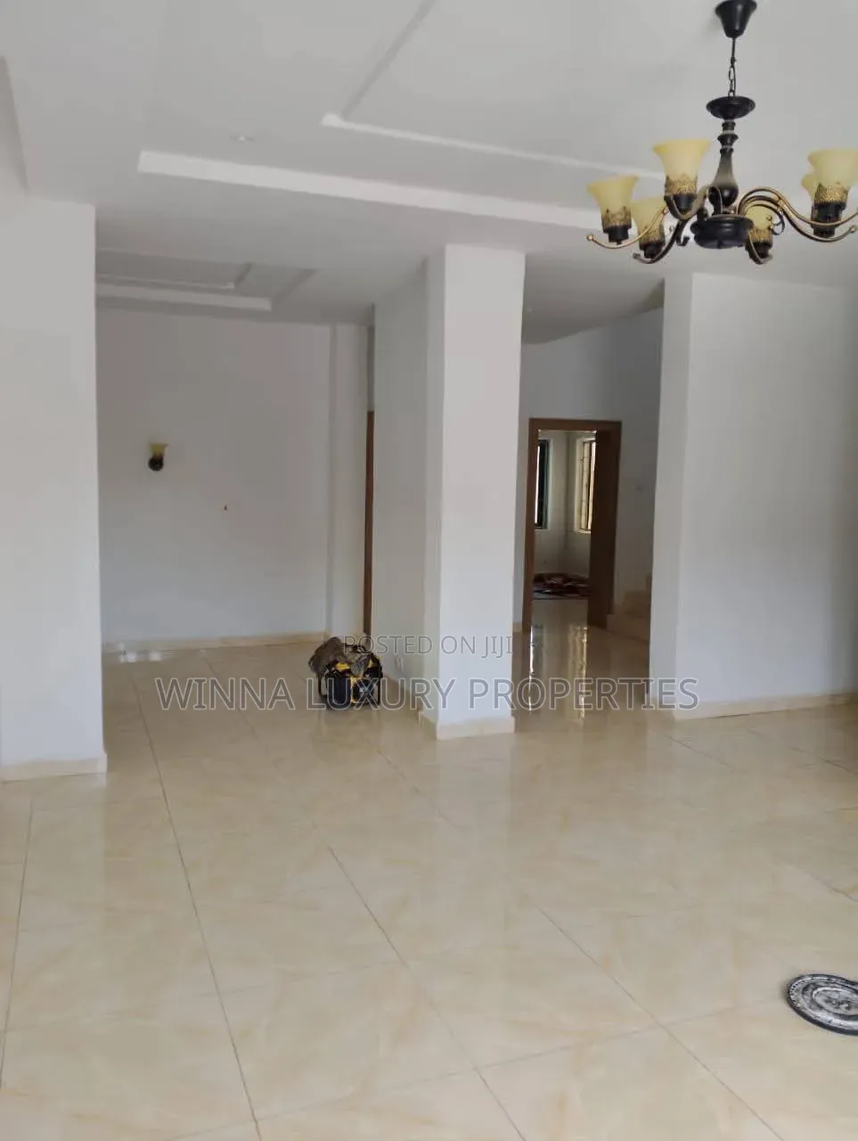 5bdrm Duplex in Asokoro for sale