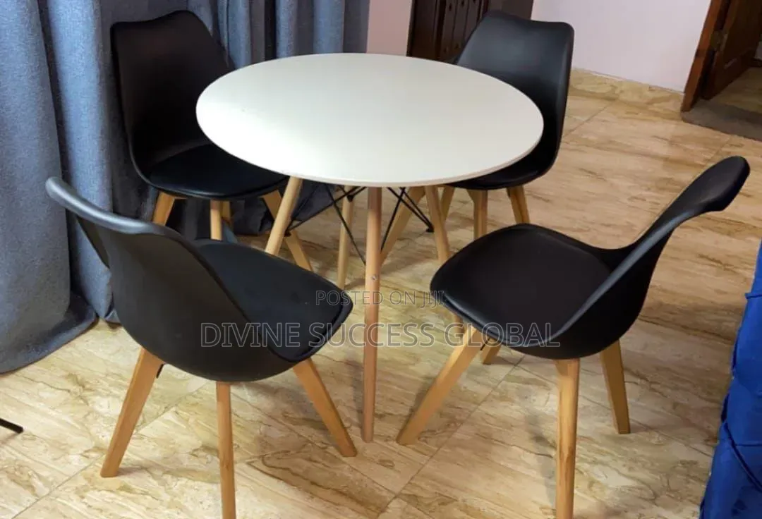 Quality Restaurants and Bar Table Set