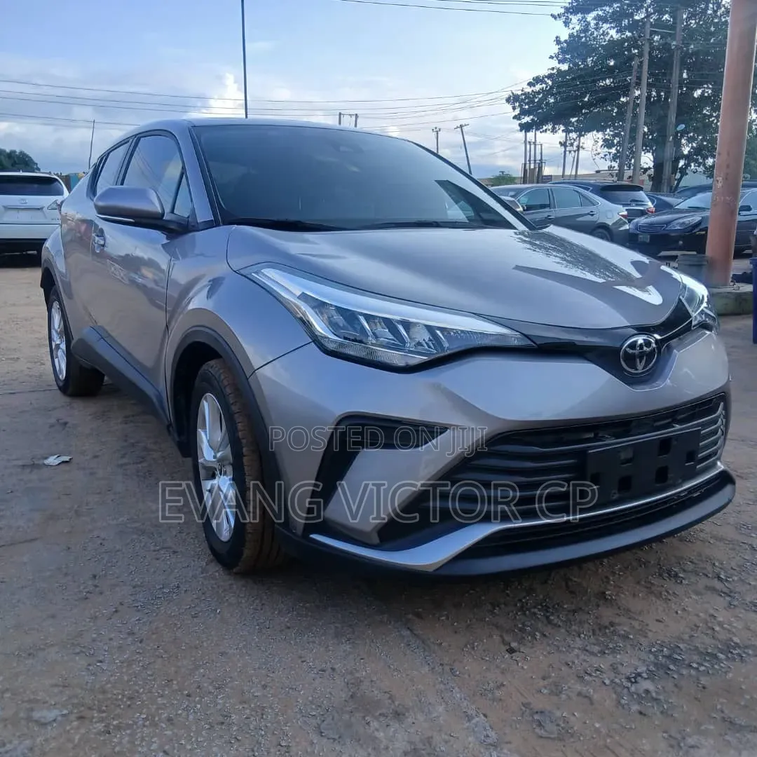 Toyota C-HR 2023 Silver