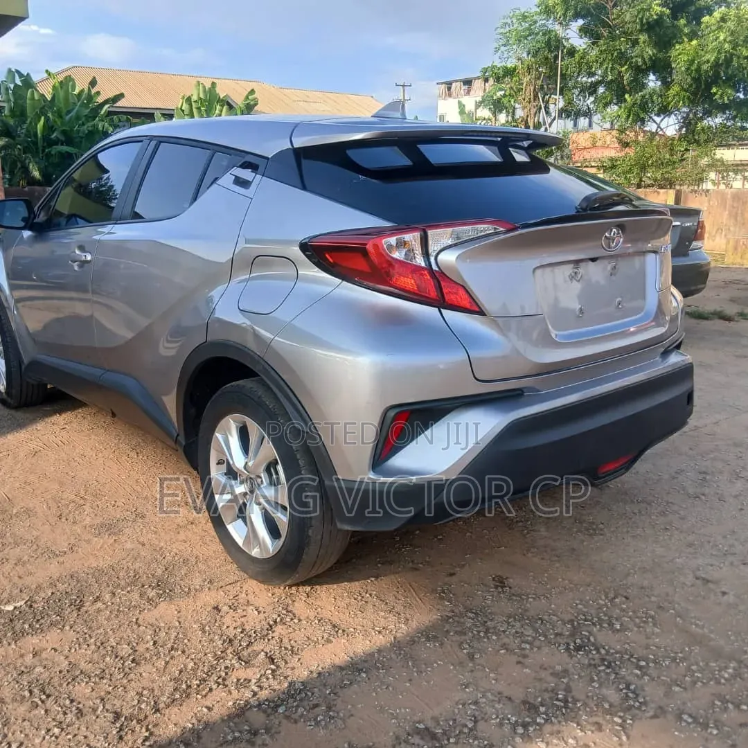 Toyota C-HR 2023 Silver