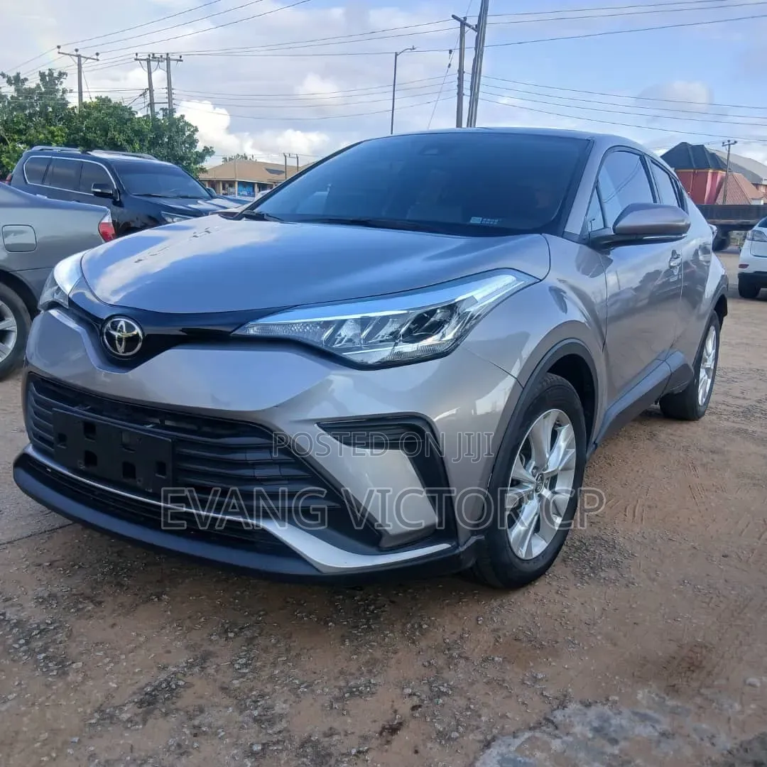 Toyota C-HR 2023 Silver