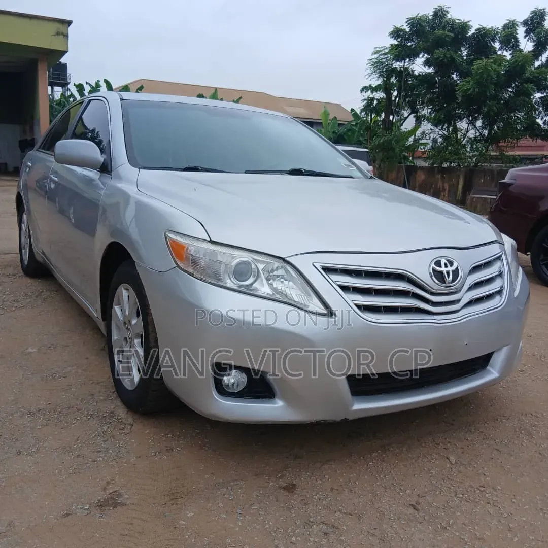 Toyota Camry 2008 Silver