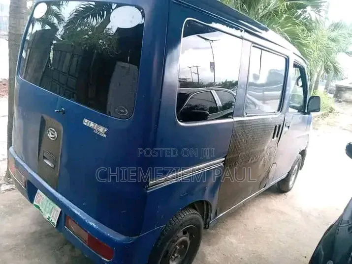 Daihatsu Hijet 2022 Blue