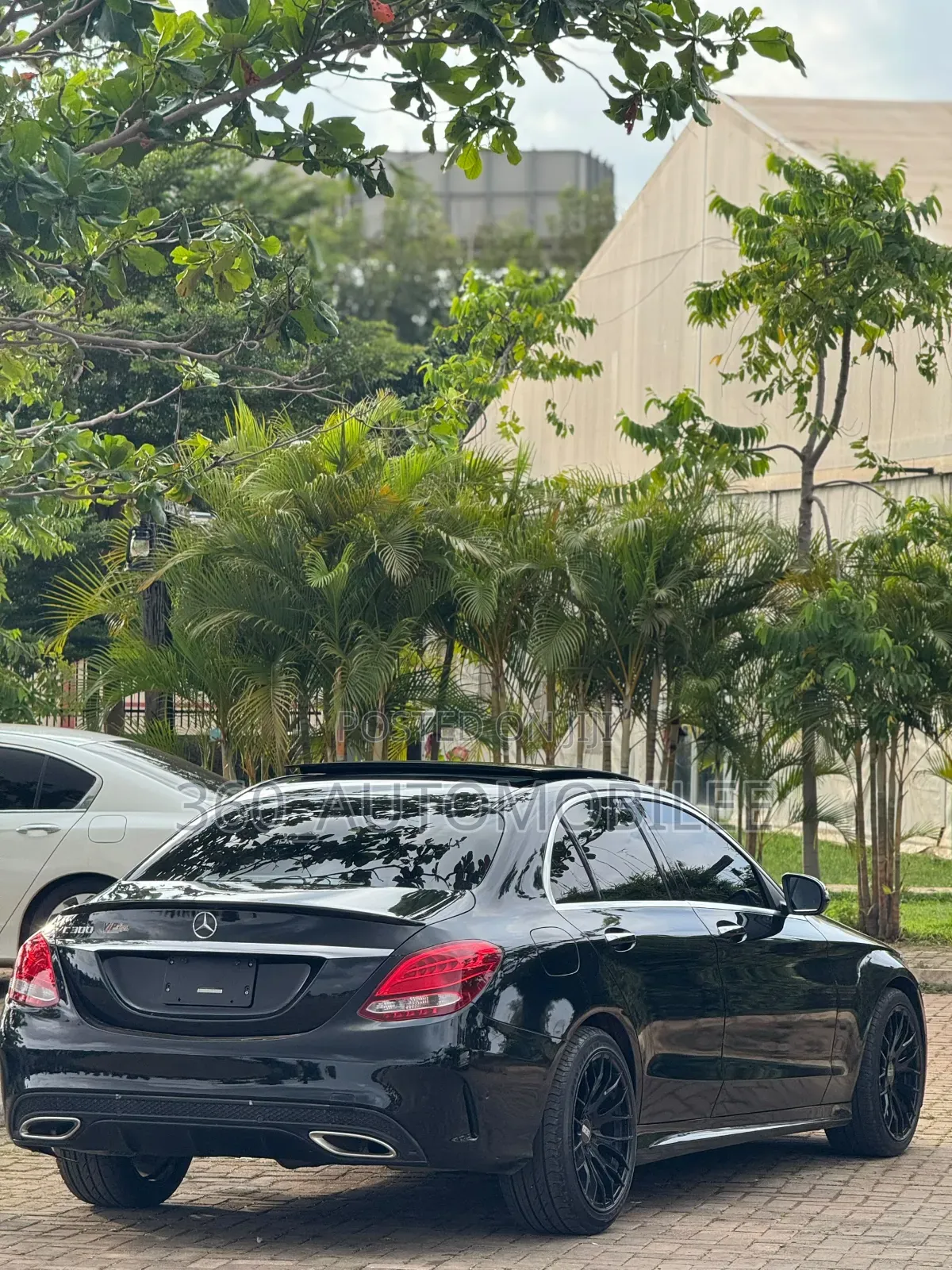 Mercedes-Benz C300 2016 Black