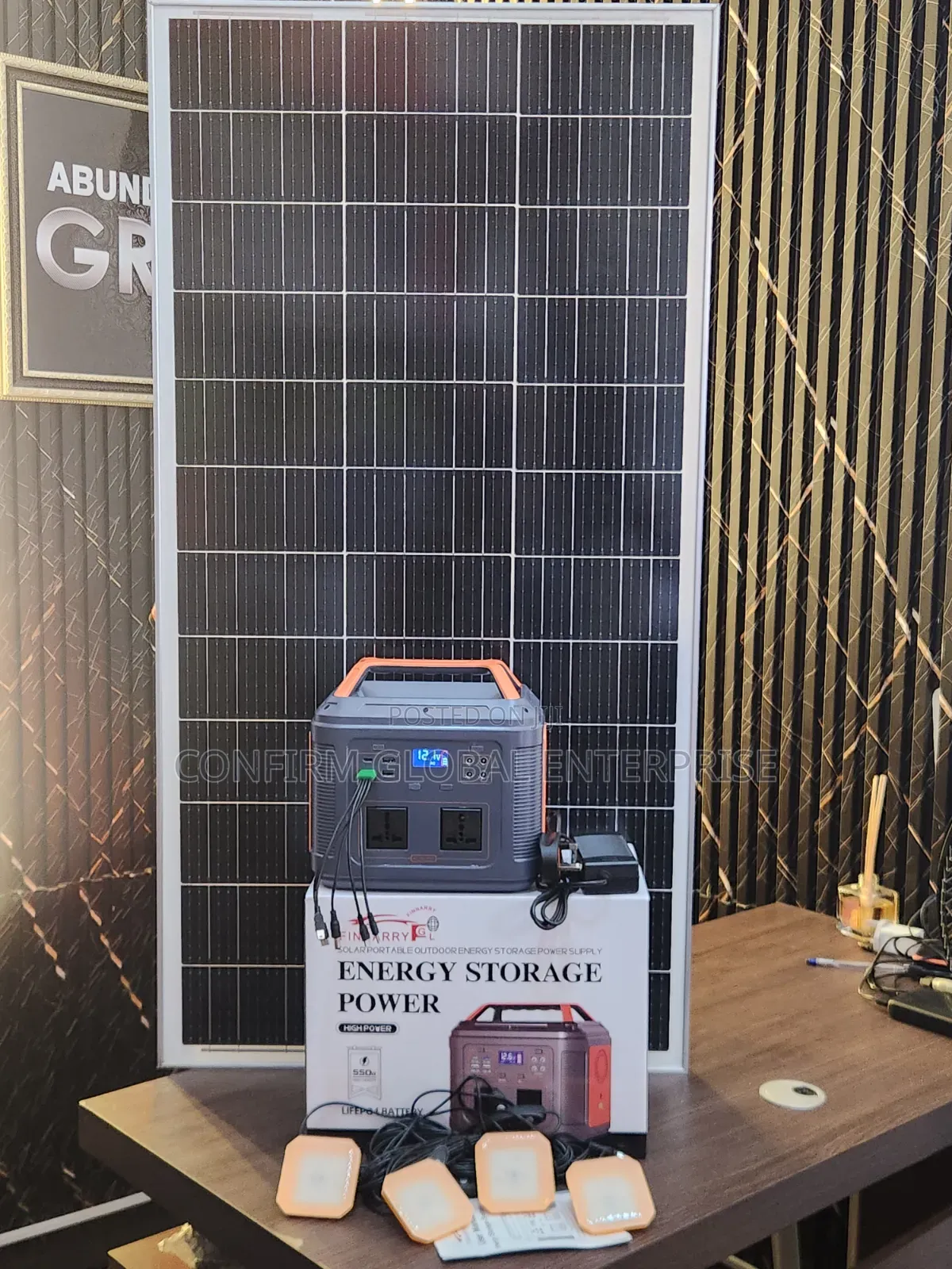 550W Solar Generator With 150W Solar Panel and 4 Rechargeable Bulbs
