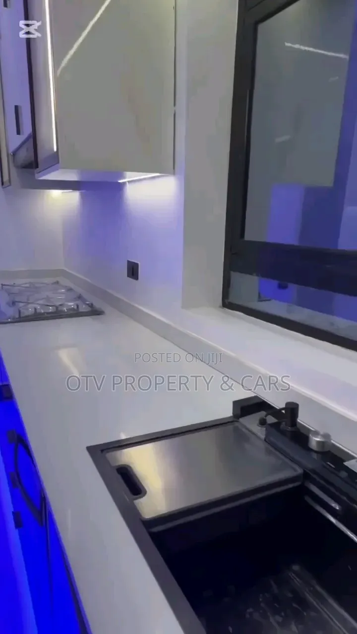 6bdrm Duplex in Asokoro for sale
