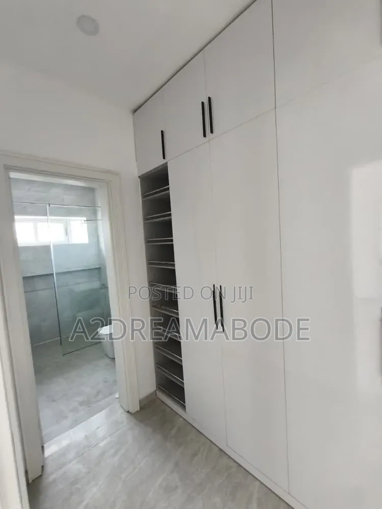 4bdrm Duplex in Ikeja Gra for rent