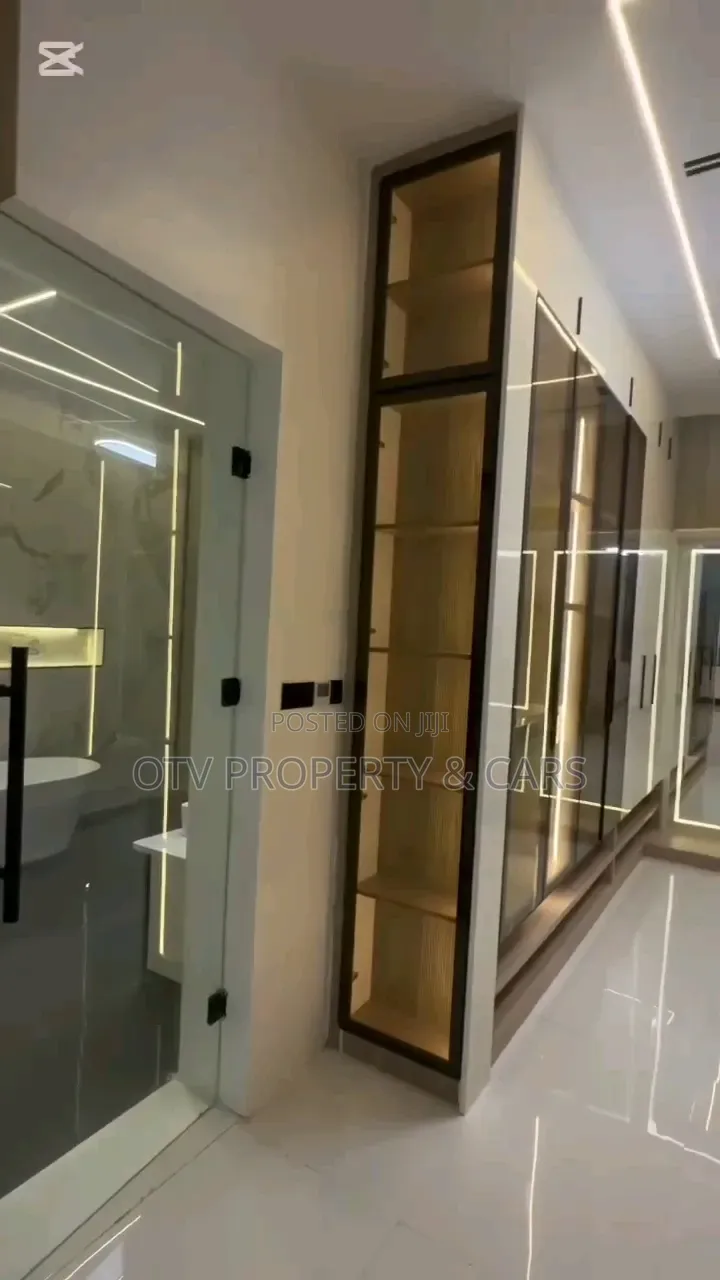 6bdrm Duplex in Asokoro for sale