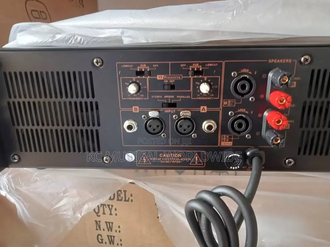 Yamaha Power Amplifier P7000s