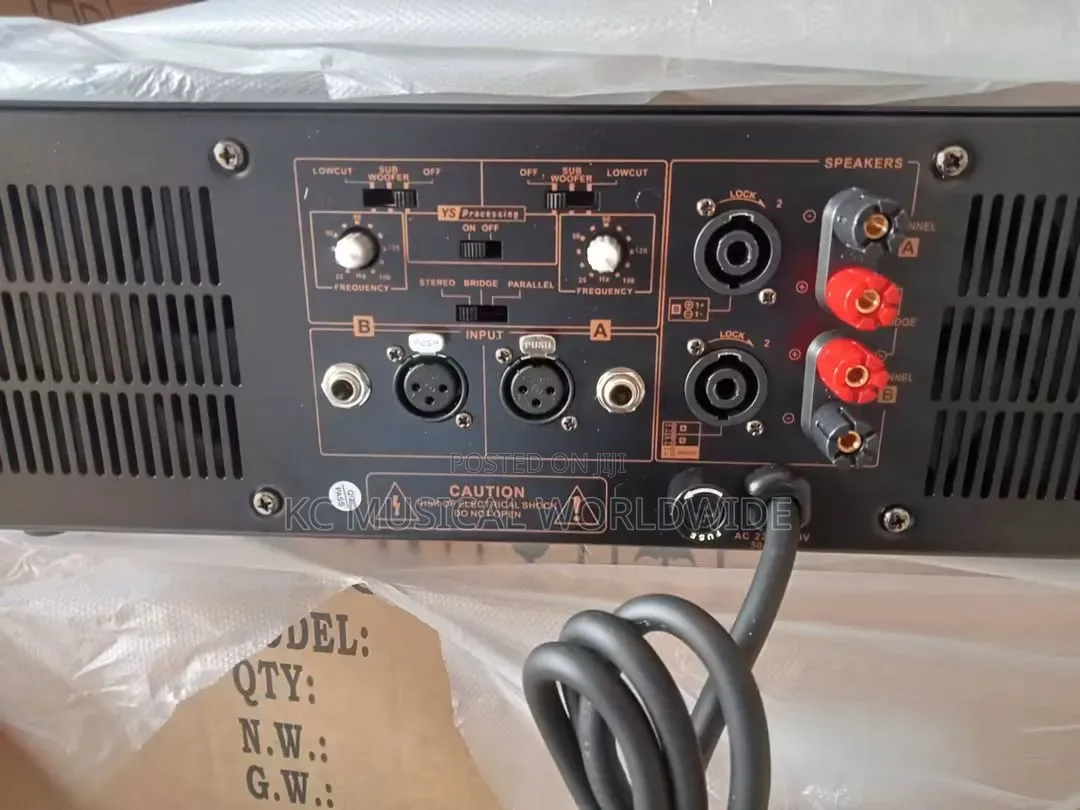 Yamaha Power Amplifier P7000s