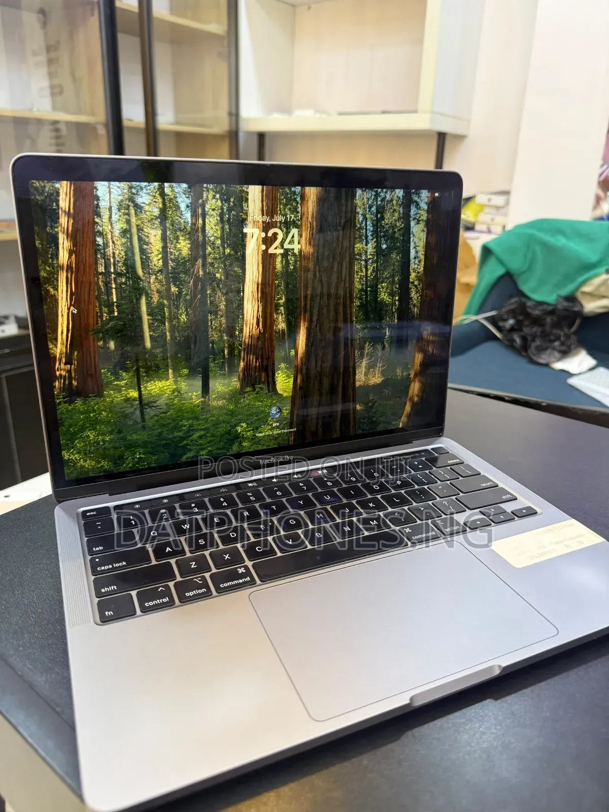 Laptop Apple MacBook Pro 2020 8GB Intel Core i5 SSD 512GB