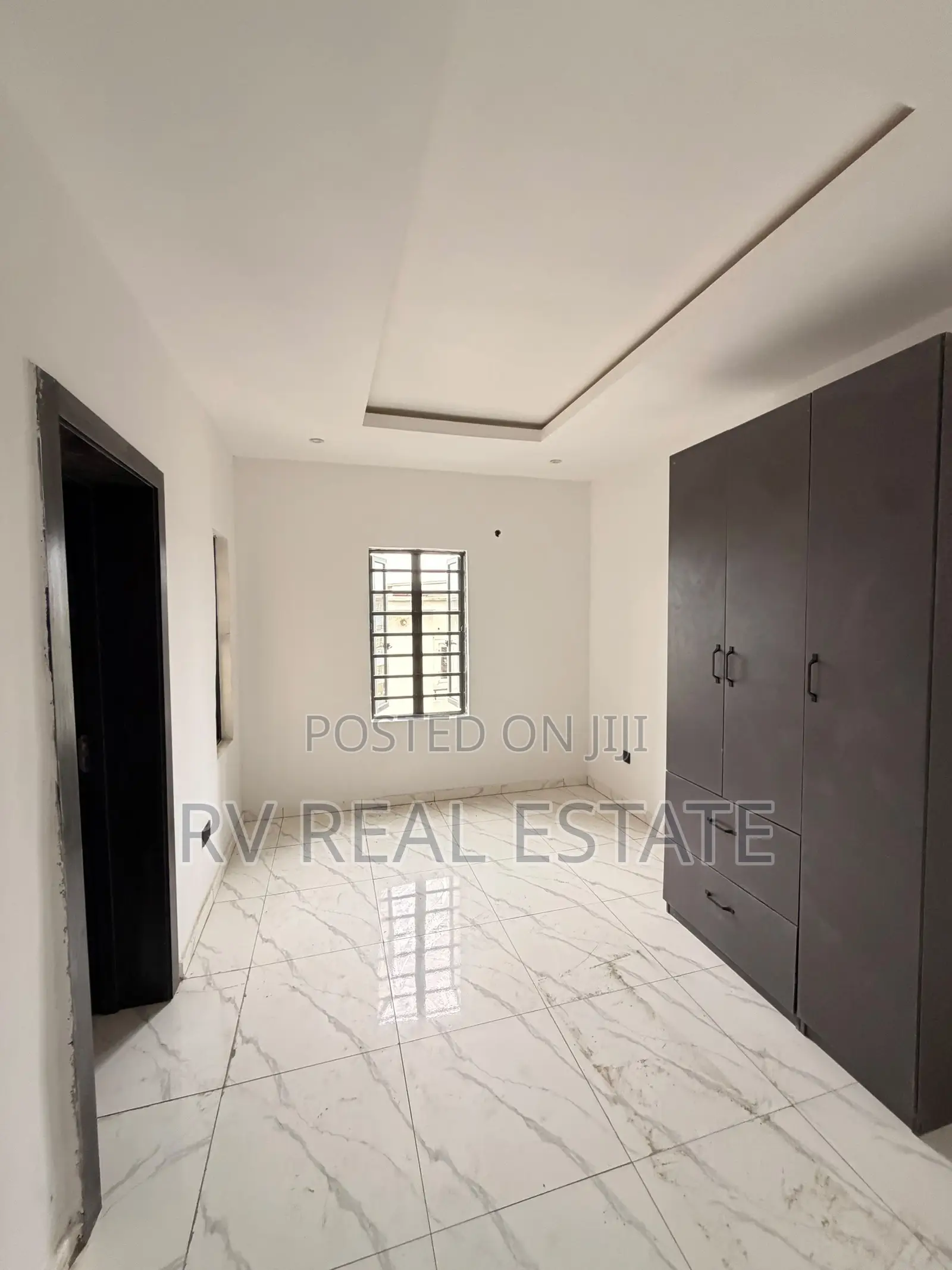 3bdrm Apartment in Gbagada for sale