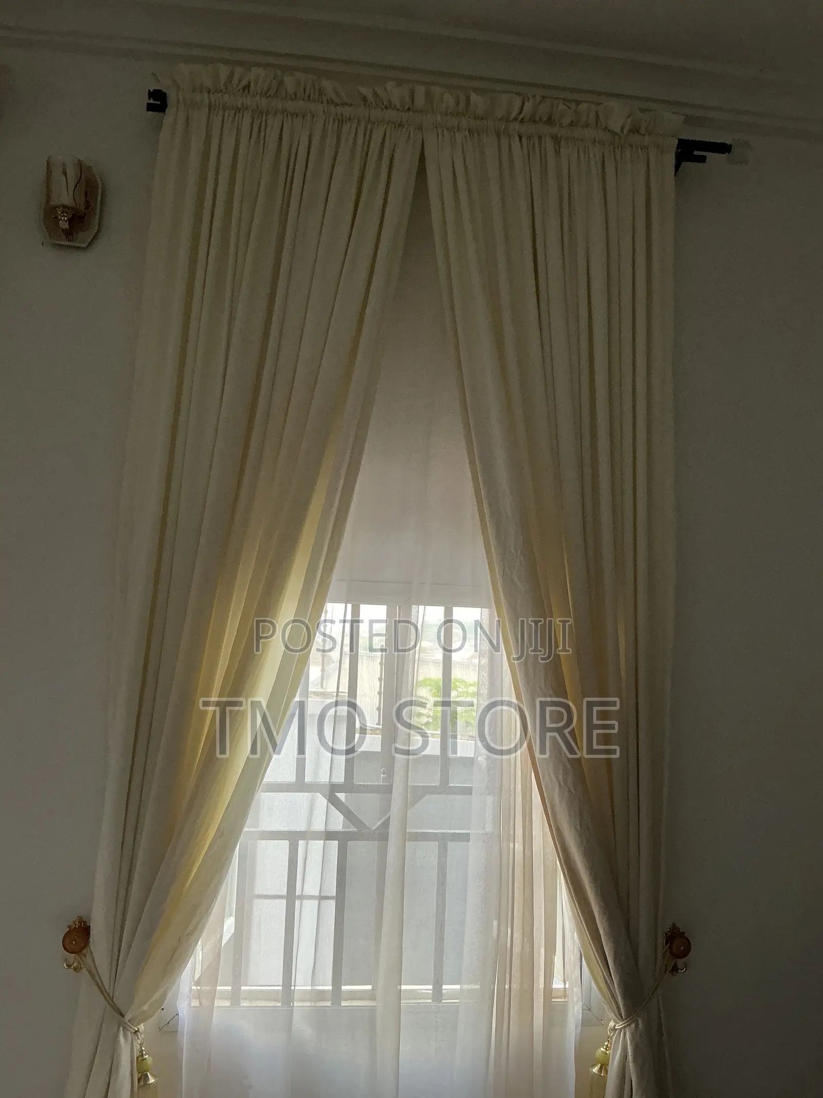 11” Off-White Curtain With Accessories, Curtains